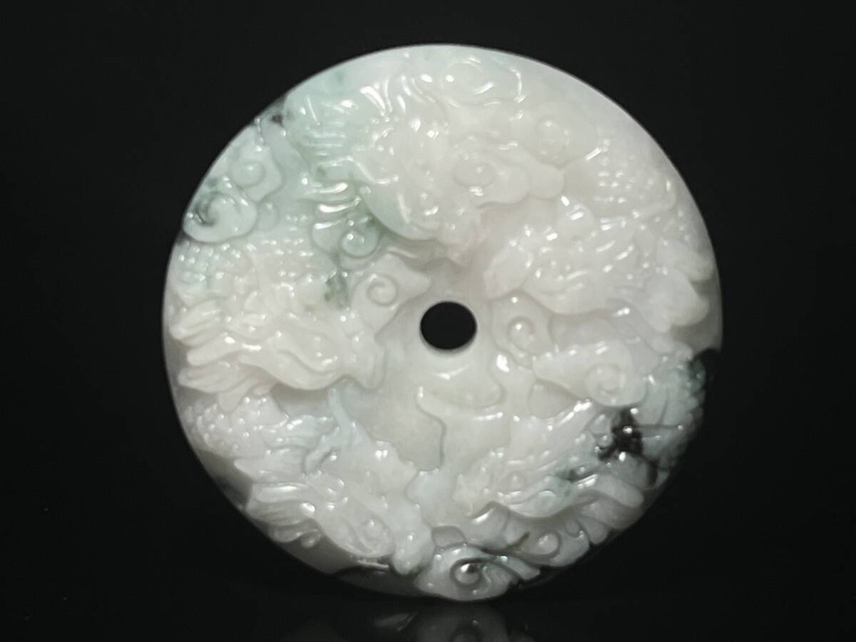 中国古玩 時代物 天然翡翠玉 本翡翠 高氷種飄花 平安扣 龍紋彫リ 中国古玩 時代物 天然翡翠玉 本翡翠 高氷種飄花 平安扣 龍紋彫リ