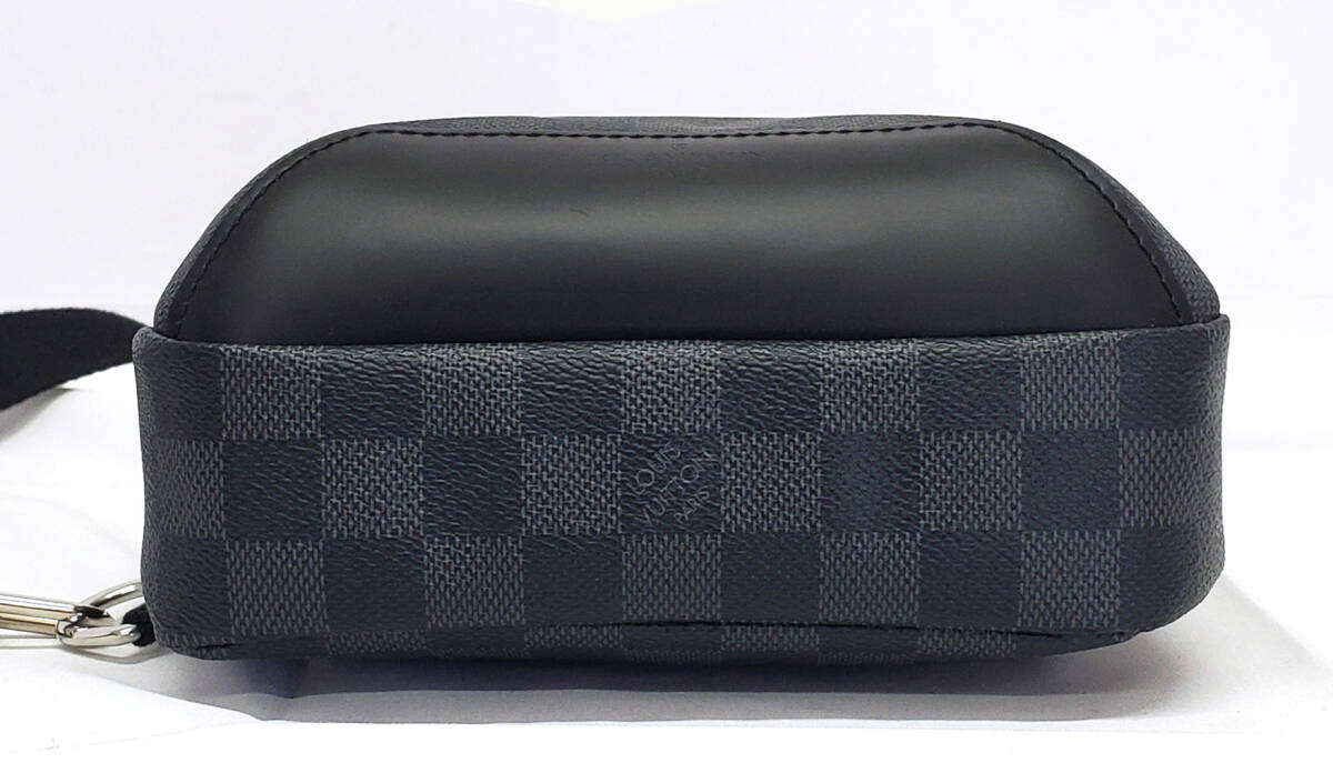 S070◆未使用【ルイヴィトン】アヴェニュー スリングバッグ グラフィット N41056◆トラベルステッカー ボディバッグ
