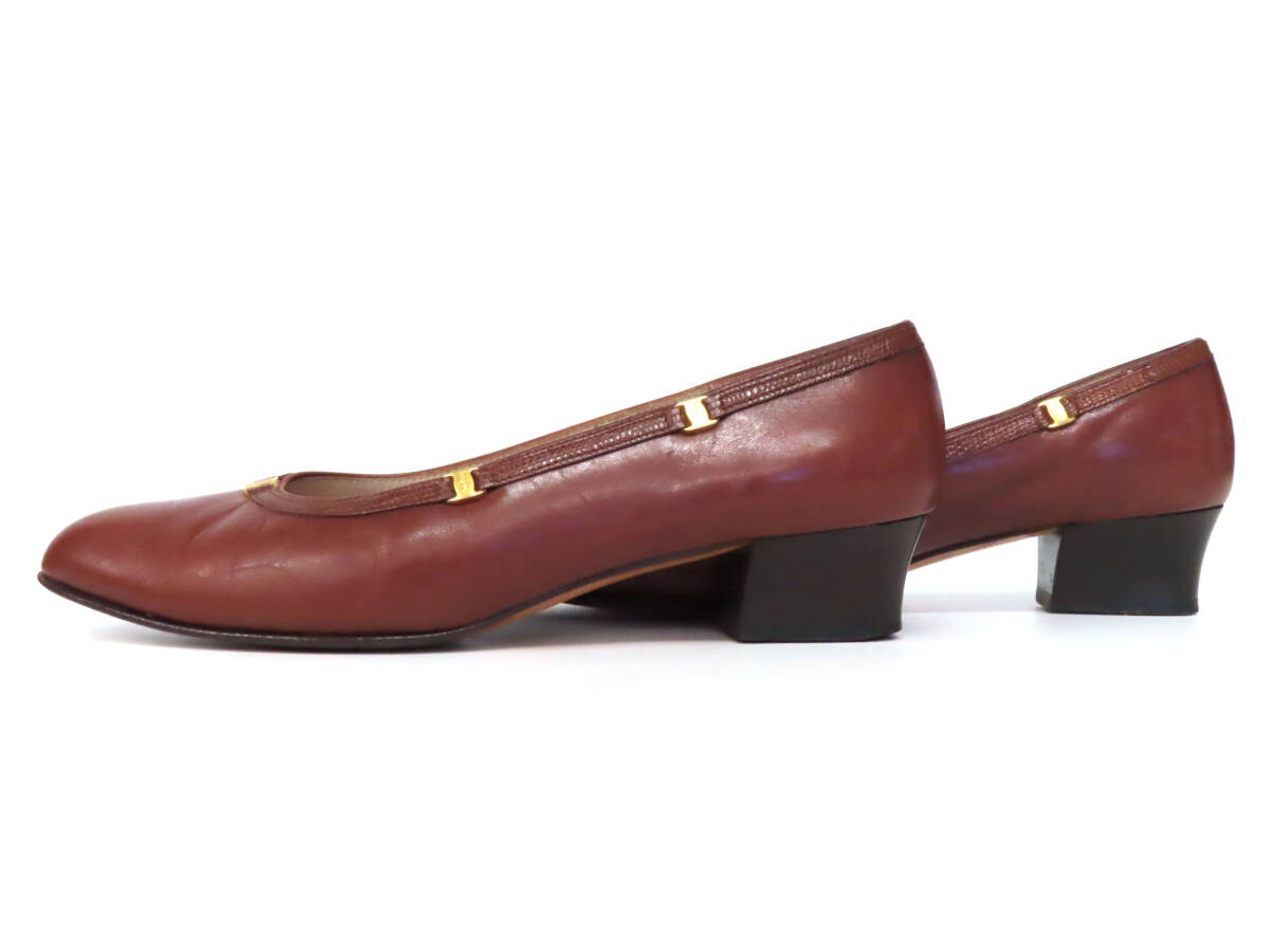 22261 Salvatore Ferragamo フェラガモ ヴァラ 金具縁取り レザー パンプス ローヒール シューズ 靴 6C 茶 ブラウン イタリア制 レディース