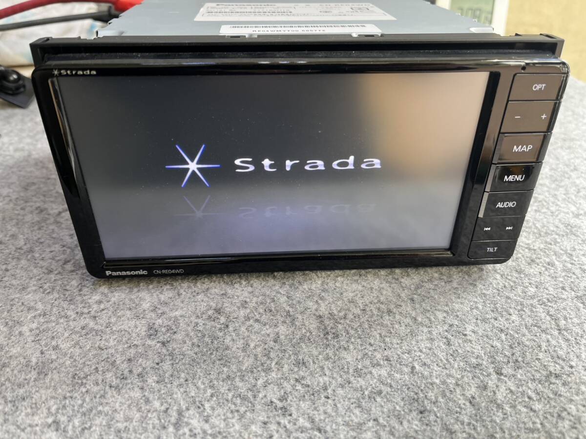 strada ストラーダ CN-RE04WD 地図カードなし ジャンク ジャンク出品 パナソニック ストラーダ CN-RE04WD メモリーナビ