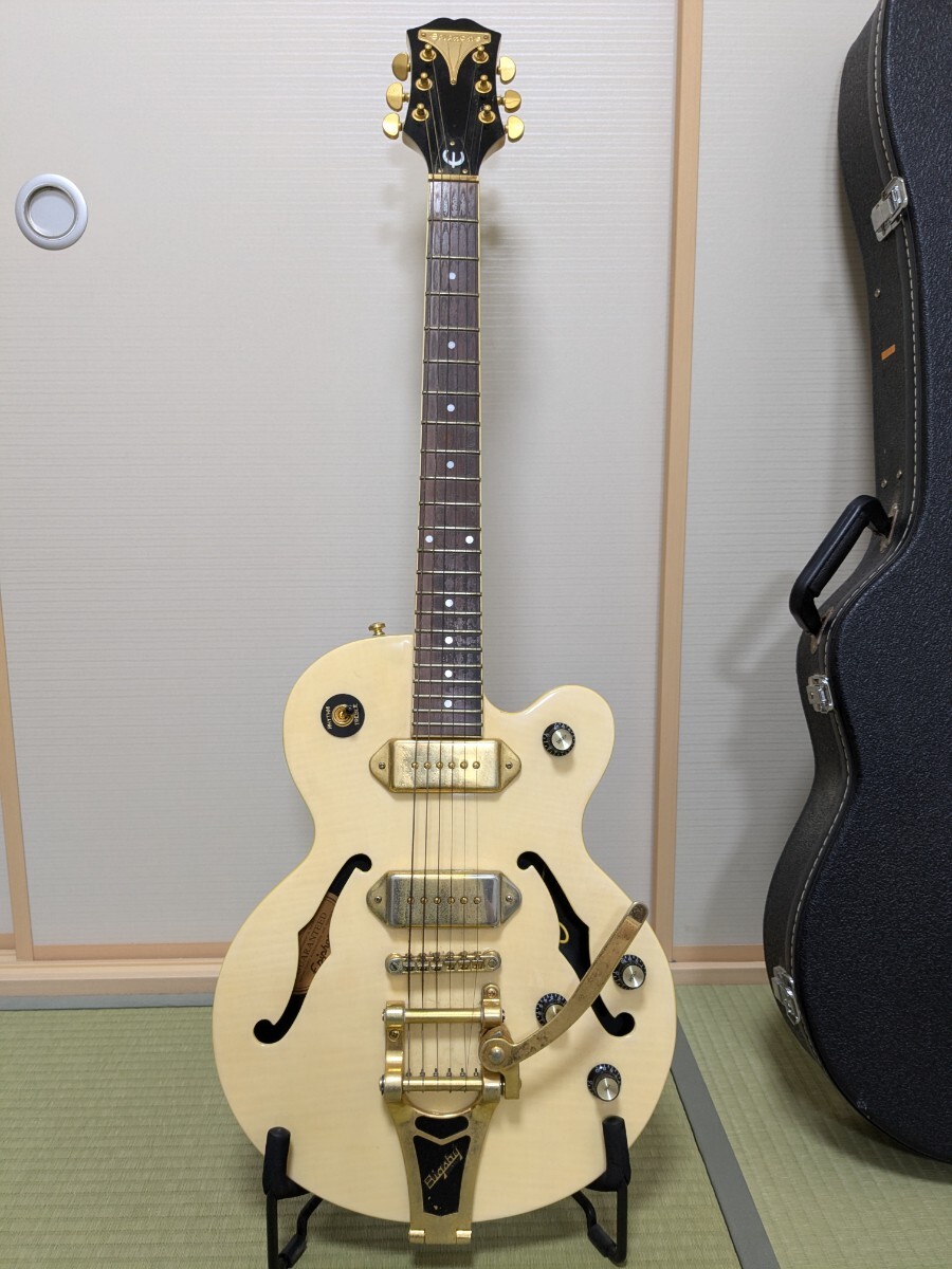 Epiphone WILDKAT クリームホワイト セミアコ