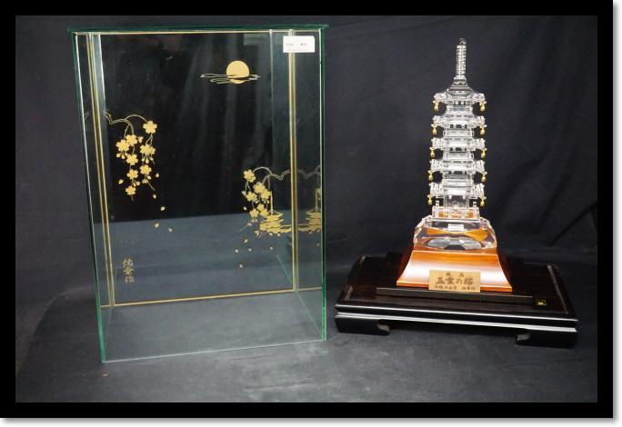 水晶 美術工芸品 伝統工芸品 甲州水晶 五重の塔 縁起物 在銘 水晶 美術工芸品 伝統工芸品 甲州水晶 五重の塔 縁起物 在銘