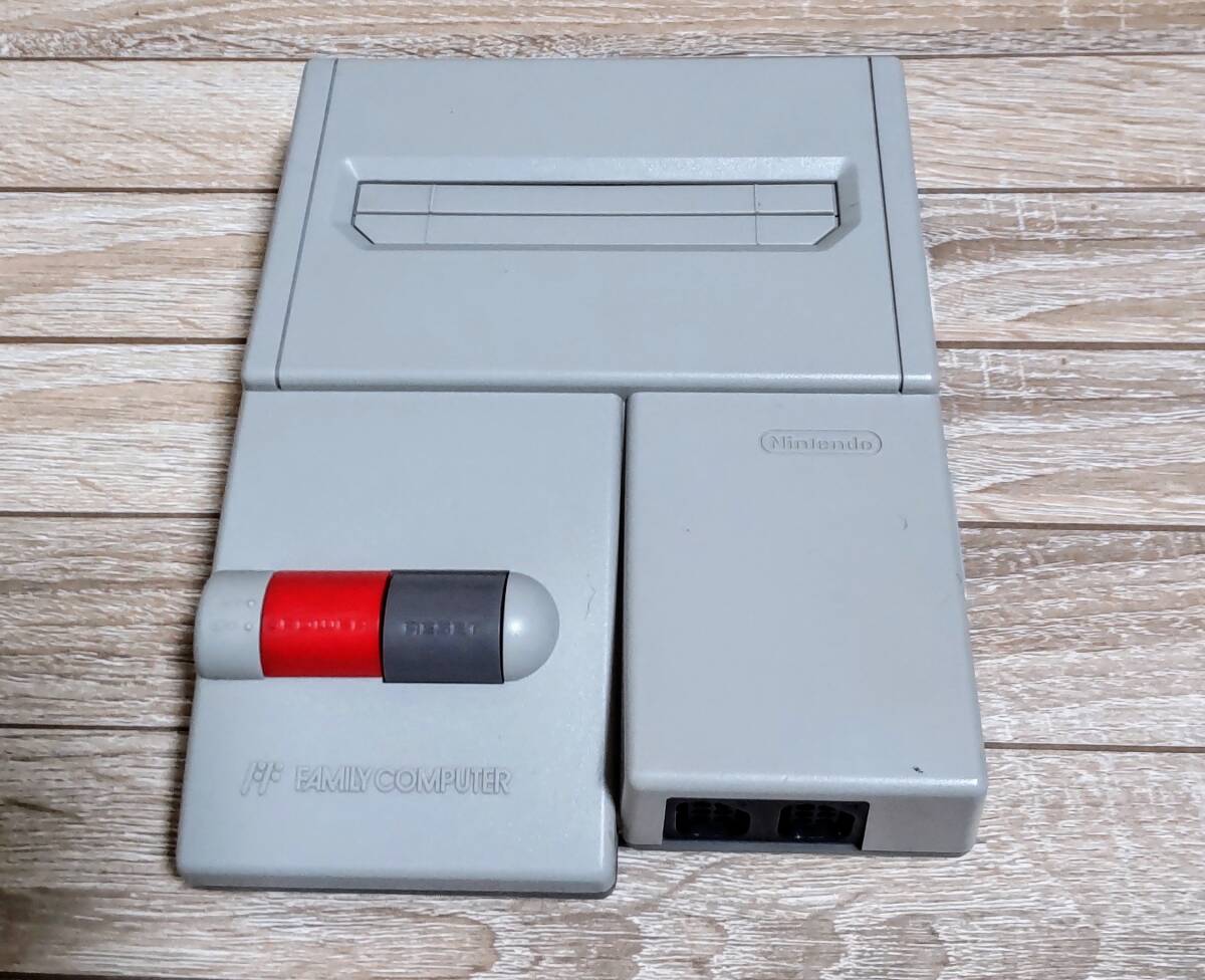ニューファミコン 本体 一式 ゲーム10本 HVC-101 任天堂 AV ニューファミコン 本体 一式 ゲーム10本 HVC-101 任天堂 AV