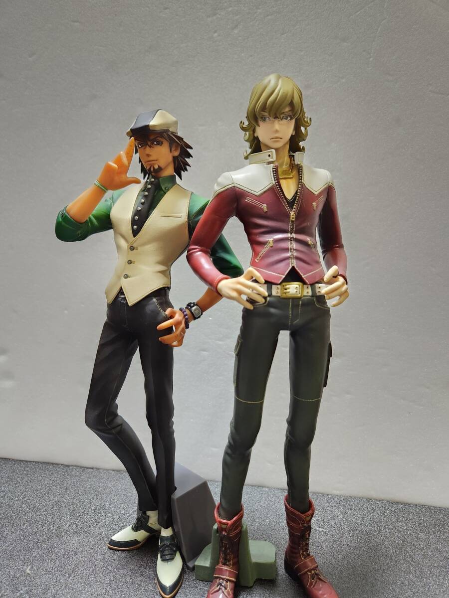 【プロ完成品】超レア！　TIGER&BUNNY MASTER STARS PIECE THE 鏑木?T?虎徹＋バーナビー?ブルックスJr.リペイント　プロ制作完成品