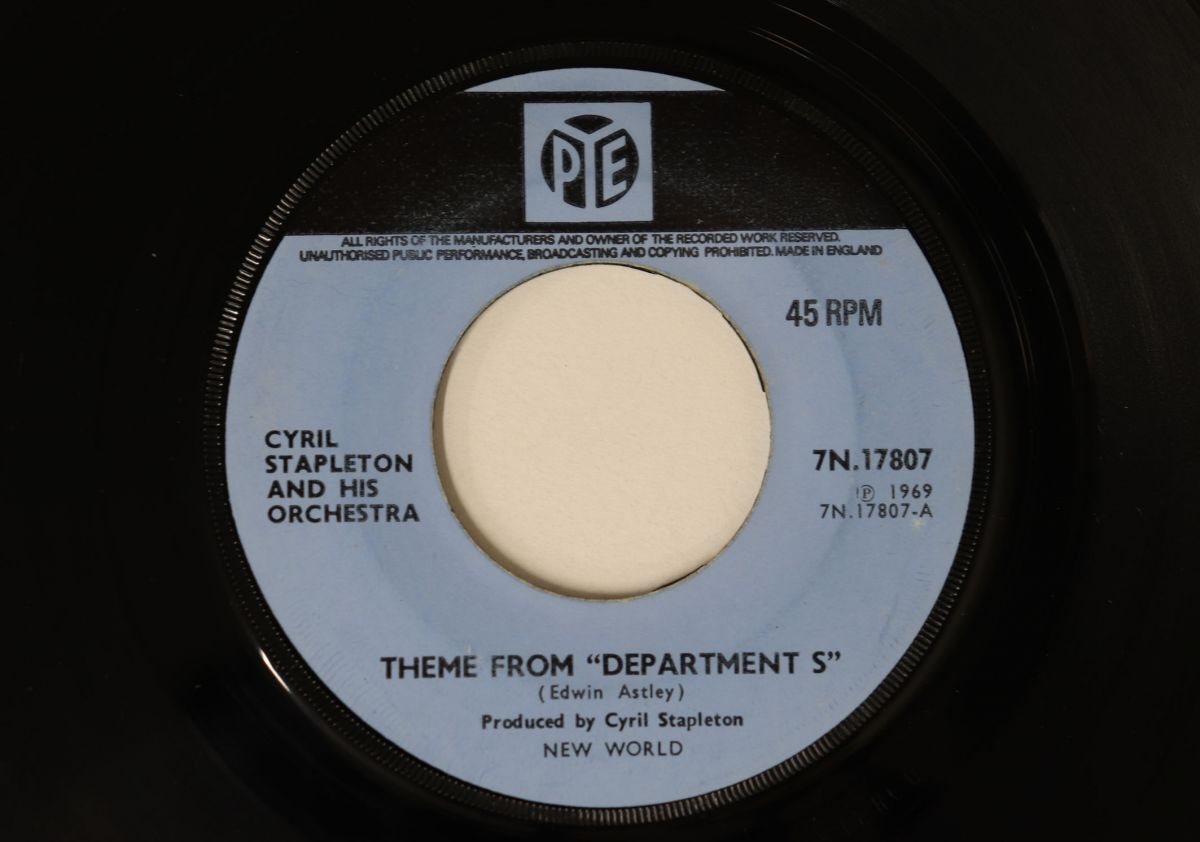 英7 Cyril Stapleton Department S 7N17807 PYE /00080