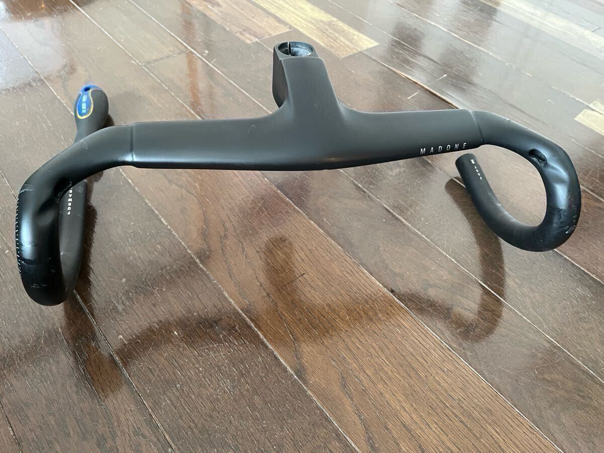 TREK マドン MADONE SLR gen7用(その他の車種にも取り付け可能)ステム一体型カーボンハンドル 390-420mmステム90mm 傷有中古送料込