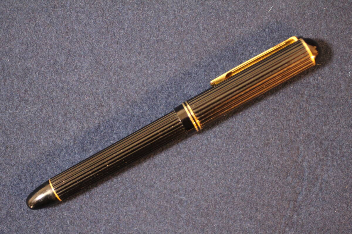 ★パイロット万年筆　【PILOT　Justus】　14K-585 ＜M＞ ジャスタス　ストライプ模様　長期保管品