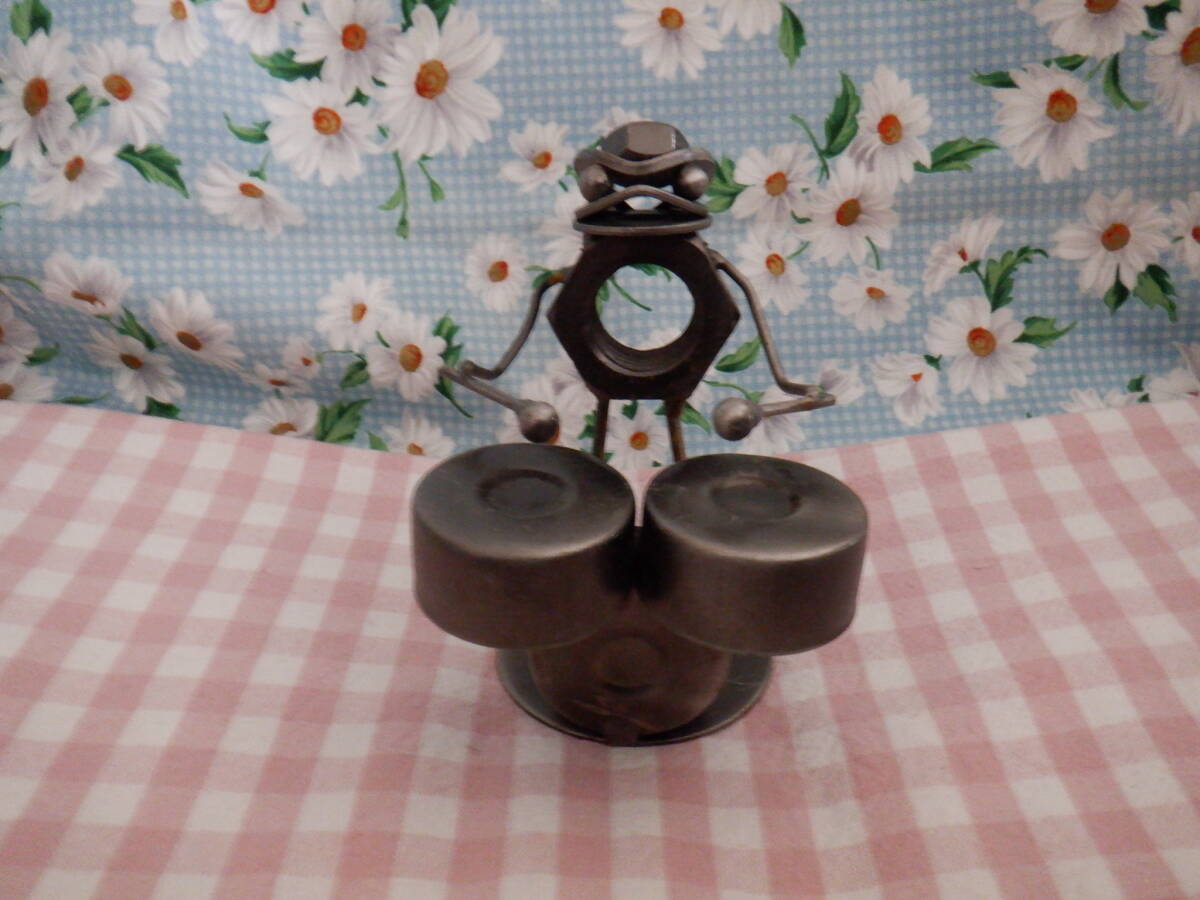 E2『かえるバンド (ドラム・ギター・トロンボーン・サックス・ホルン)~5体セット クインテット 金属加工品』~インテリア小物にいかが?_画像2