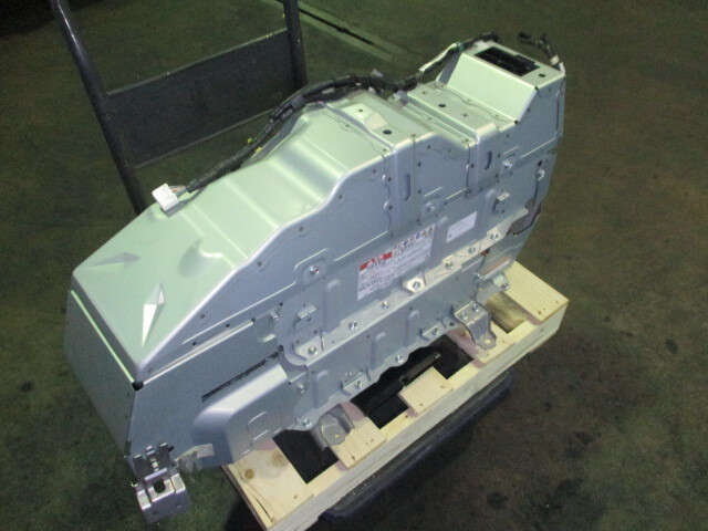 エスティマ AHR20W ハイブリッド バッテリー G9510-28040 交換歴有