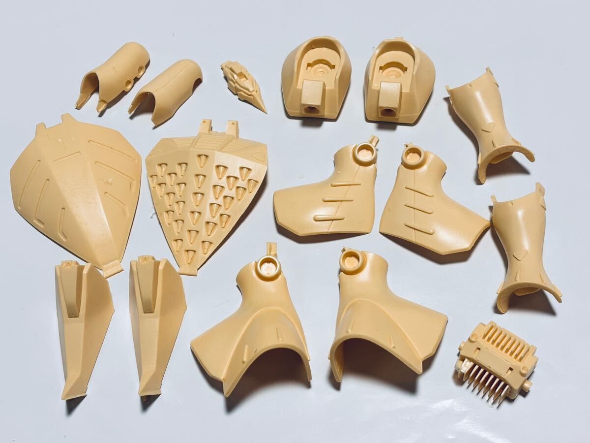 B-CLUB 1/100 AMX-004G キュベレイ 量産型 改造パーツ ガレージ B-CLUB 1/100 AMX-004G キュベレイ 量産型 改造パーツ ガレージ