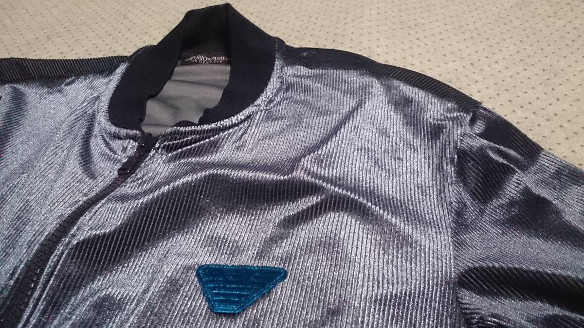 レア 中古 美品 EMPORIO ARMANI UNDERWEAR エンポリオ アルマーニ ホログラム風/光沢 ストライブ ベロア ブルゾン ジャケット S/実質はM位_画像3