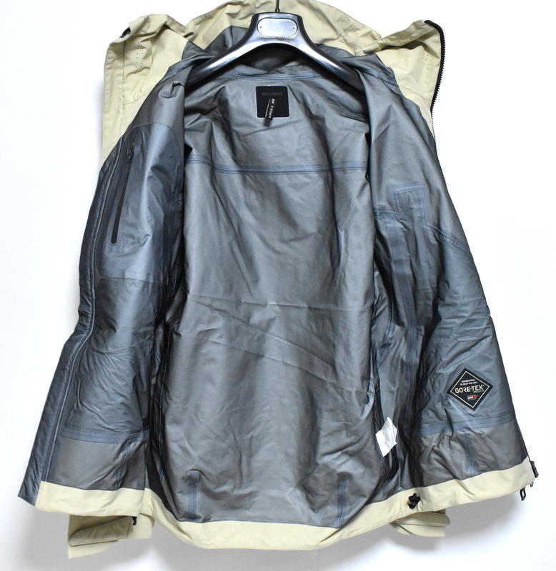 【送料無料】新品 GoldWin GORE-TEX マウンテンパーカー L GO01702 ゴールドウイン ゴアテックス MOUNTAIN PARKA_画像3