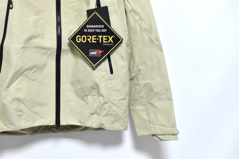 【送料無料】新品 GoldWin GORE-TEX マウンテンパーカー L GO01702 ゴールドウイン ゴアテックス MOUNTAIN PARKA_画像6