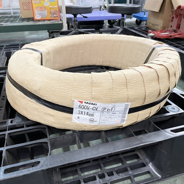 ☆大特価☆ □店頭受取限定□ 2024年6月製 CV 3 ☆大特価☆ □店頭受取限定□ 2024年6月製 CV 3