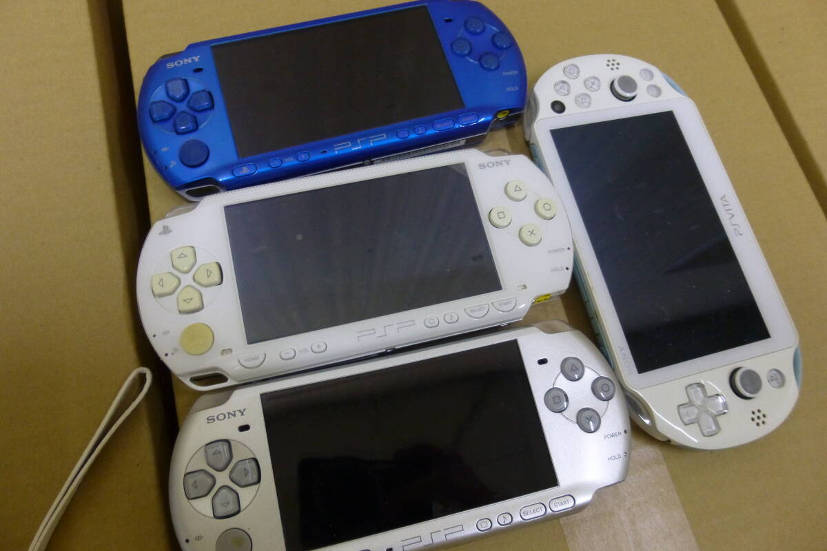 【楽ギフ_包装】 SONY 4台 まとめ ジャンク 中古 PSP 1000が1台 3000が2台 VITA PS Vita本体