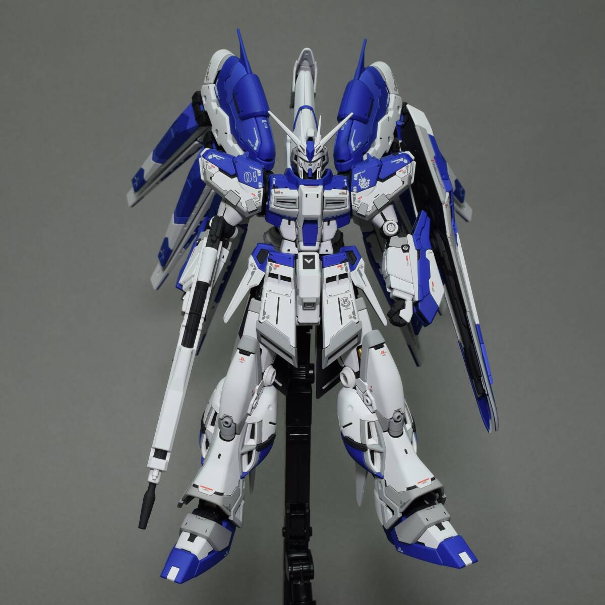 RG ハイニューガンダム 塗装済完成品