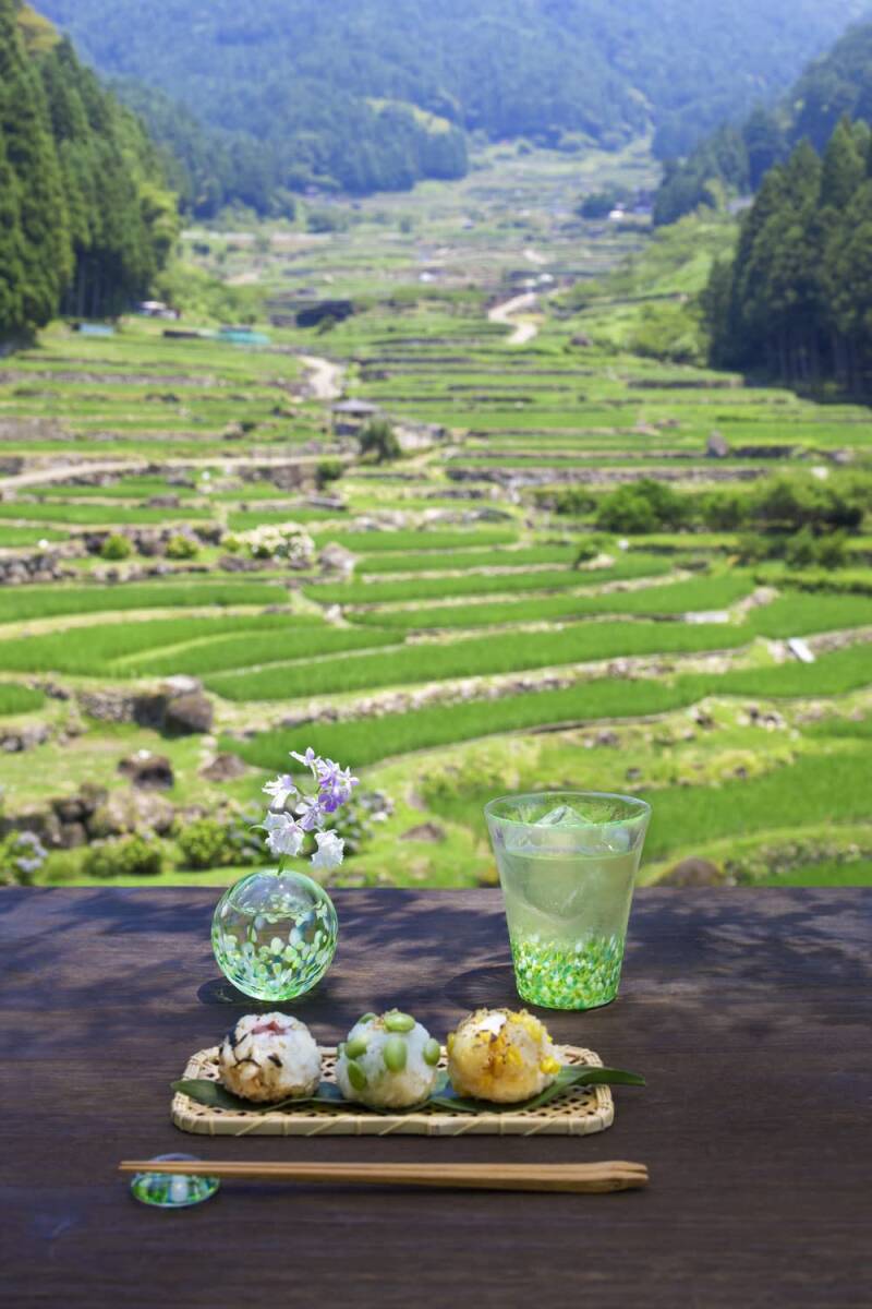 アデリア(ADERIA) 津軽びいどろ ふうけい 一輪挿し 夏の田園 日本製 化粧箱入 フラワーベース 花瓶 おしゃれ ガラス 花器 vase_画像2