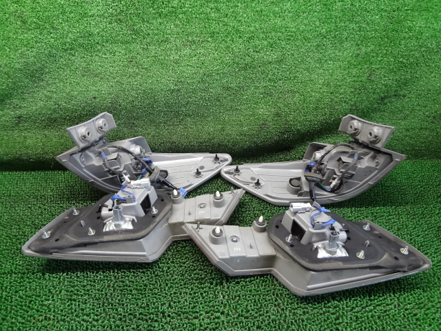 3FD4564 DM2)) ホンダ オデッセイ RB3/RB4 后期型 Mエアロ 純正 テールライト左右+フィニッシャーランプセット