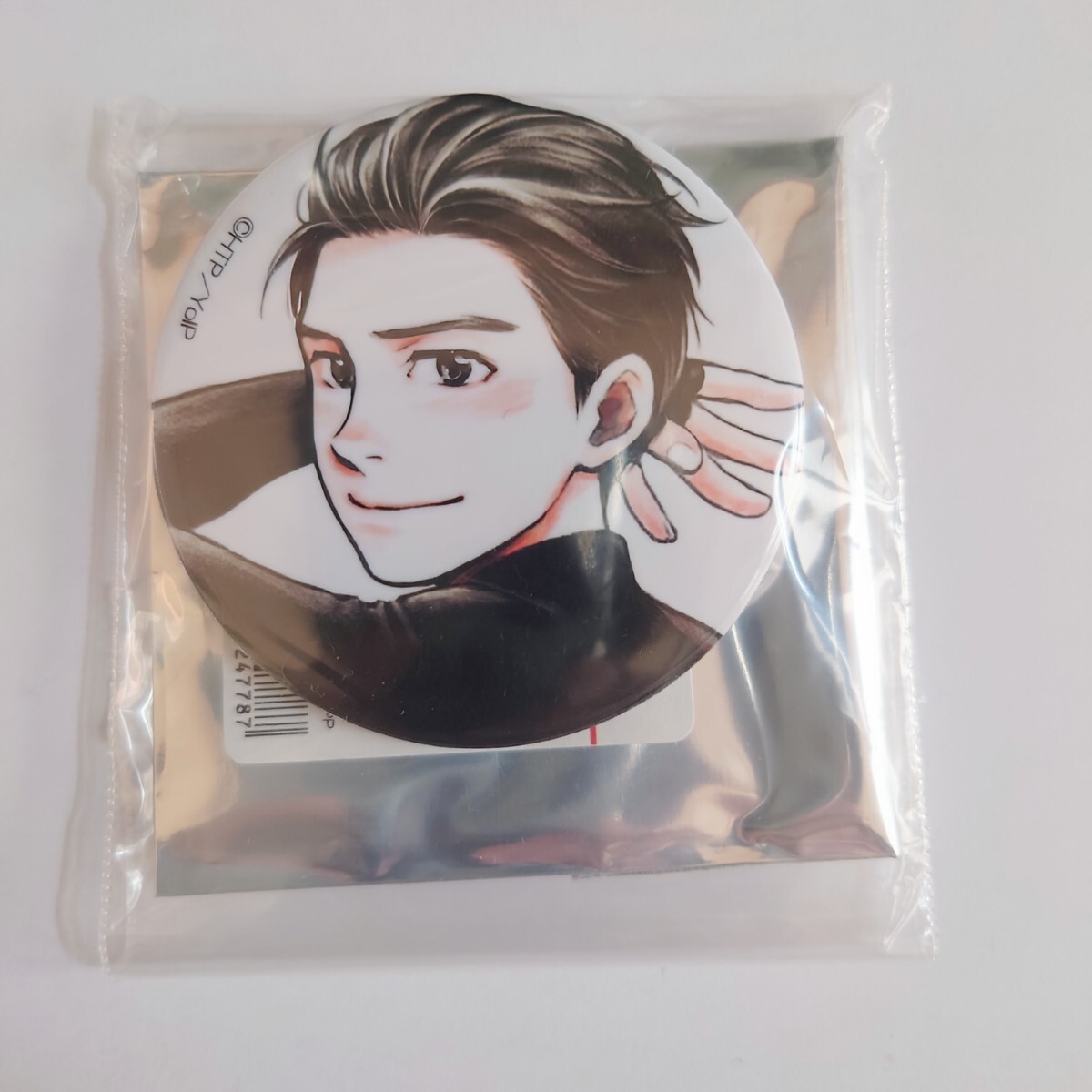 ユーリ!!! on ICE まとめ売り 17点 缶バッジ 勇利・ヴィクトル ユーリ!!! on ICE まとめ売り 17点 缶バッジ 勇利・ヴィクトル