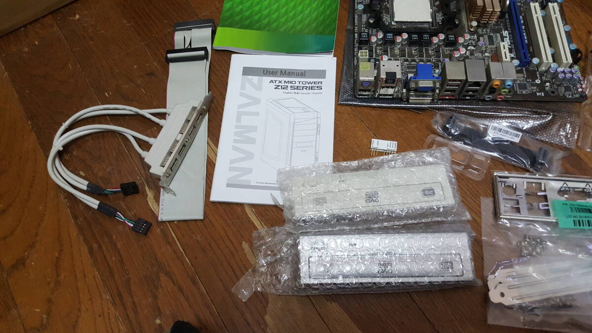 【PC周辺機器】 ASUS マザーボード M3A78-EM (その他小物あり） 動作未確認_画像2