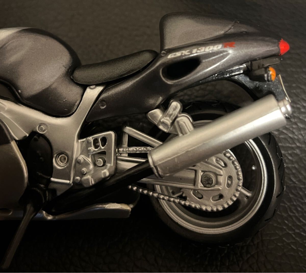 1/18スケール SUZUKI GSX1300R ハヤブサ 隼 鈴木 スズキ GSX-1300R ダイキャストバイク ミニカー オートバイ 完成品 マイスト maisto 