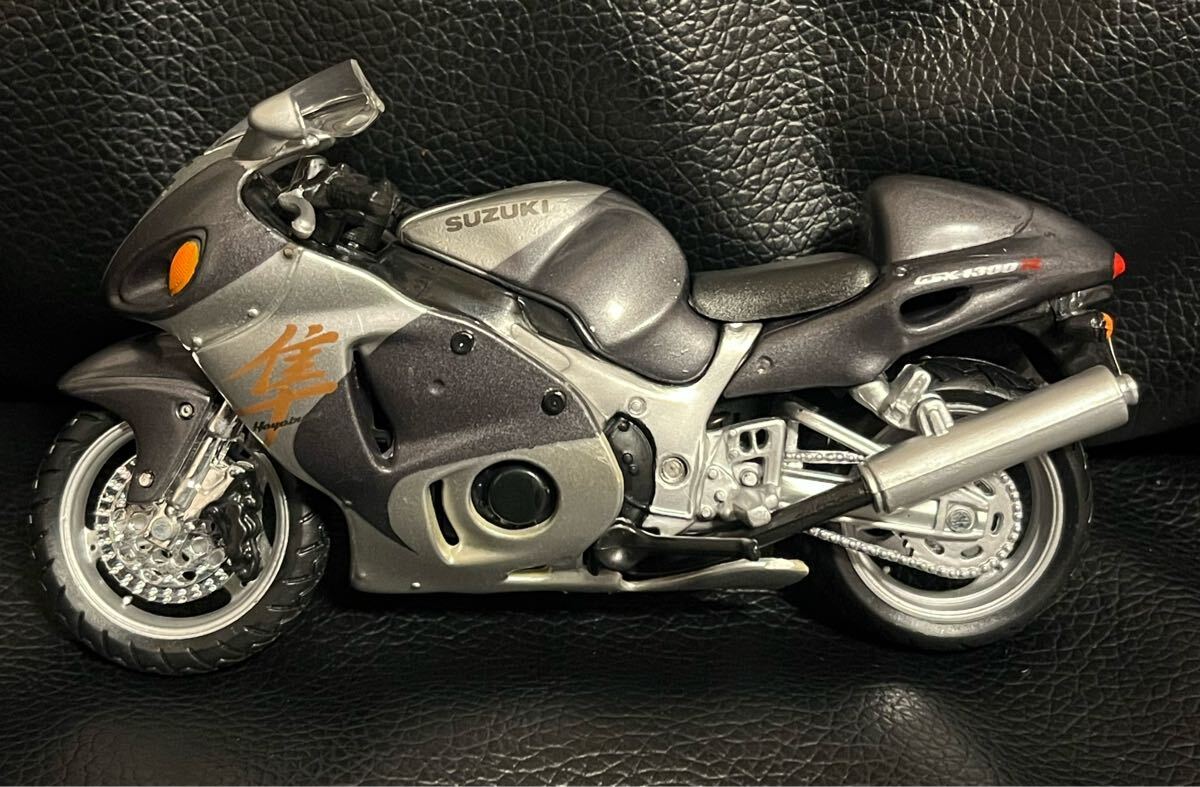 1/18スケール SUZUKI GSX1300R ハヤブサ 隼 鈴木 スズキ GSX-1300R ダイキャストバイク ミニカー オートバイ 完成品 マイスト maisto 