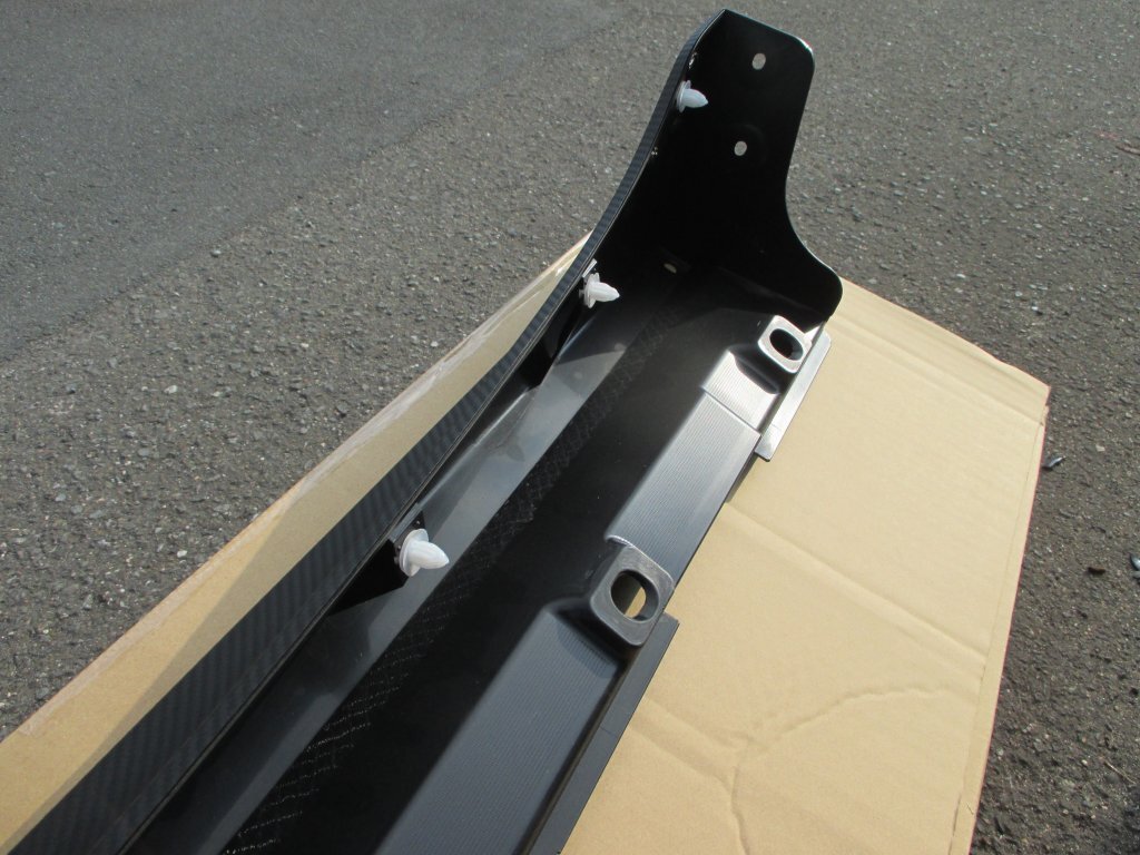 4236-R 新車外し品 ZC33S スイフト スポーツ 純正 右 サイドステップ 素地 カーボン柄 77212-68R0 R_画像8