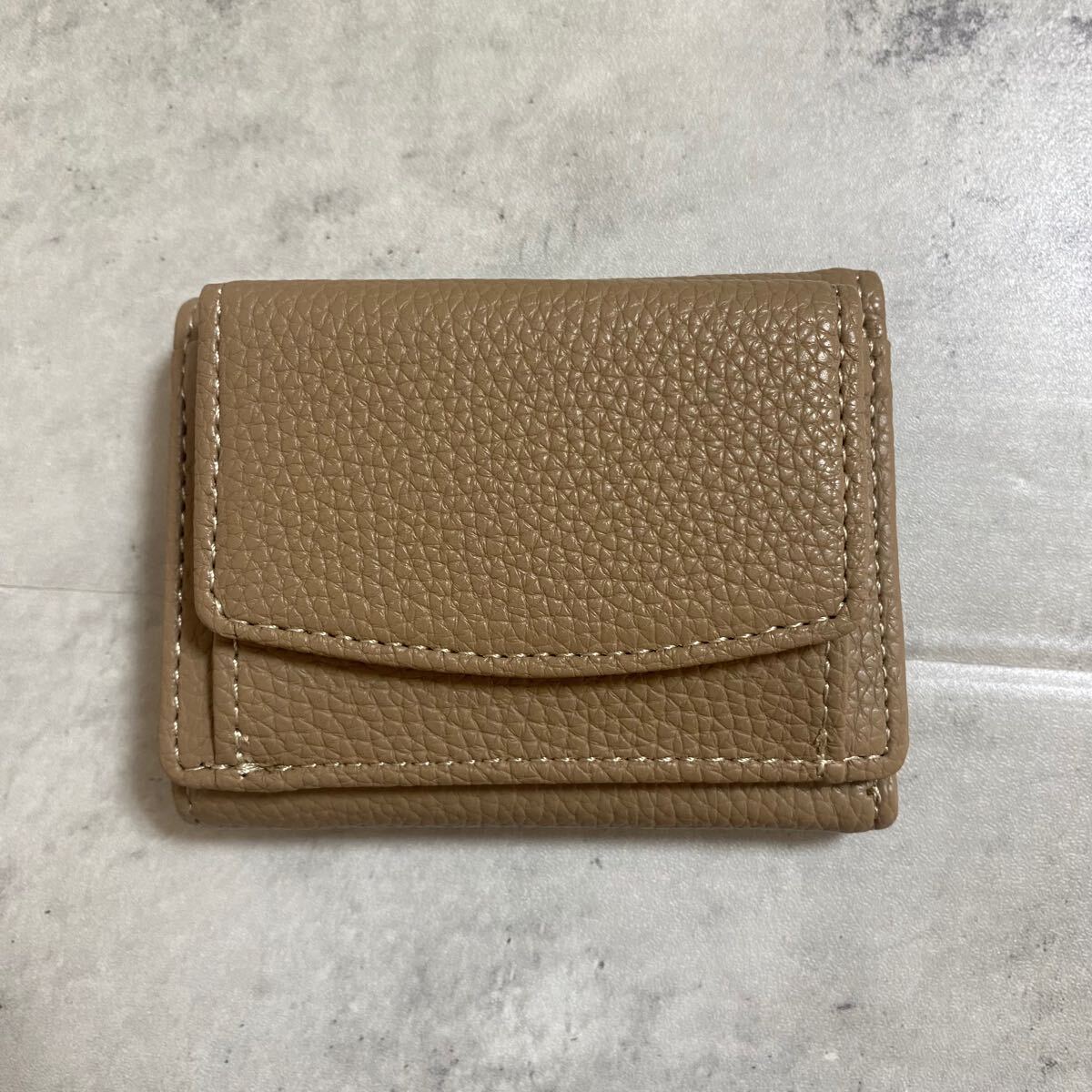 ミニ財(cái)布 三つ折り財(cái)布 コンパクト 軽量 折りたたみ財(cái)布キャッシュレスシンプル 軽量