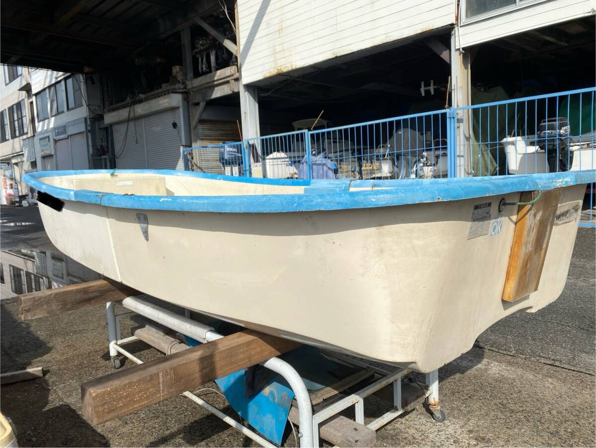 中古セット艇 ヤマハ釣りっこ太郎(2分割) + 船外機 トーハツ 中古セット艇 ヤマハ釣りっこ太郎(2分割) + 船外機 トーハツ