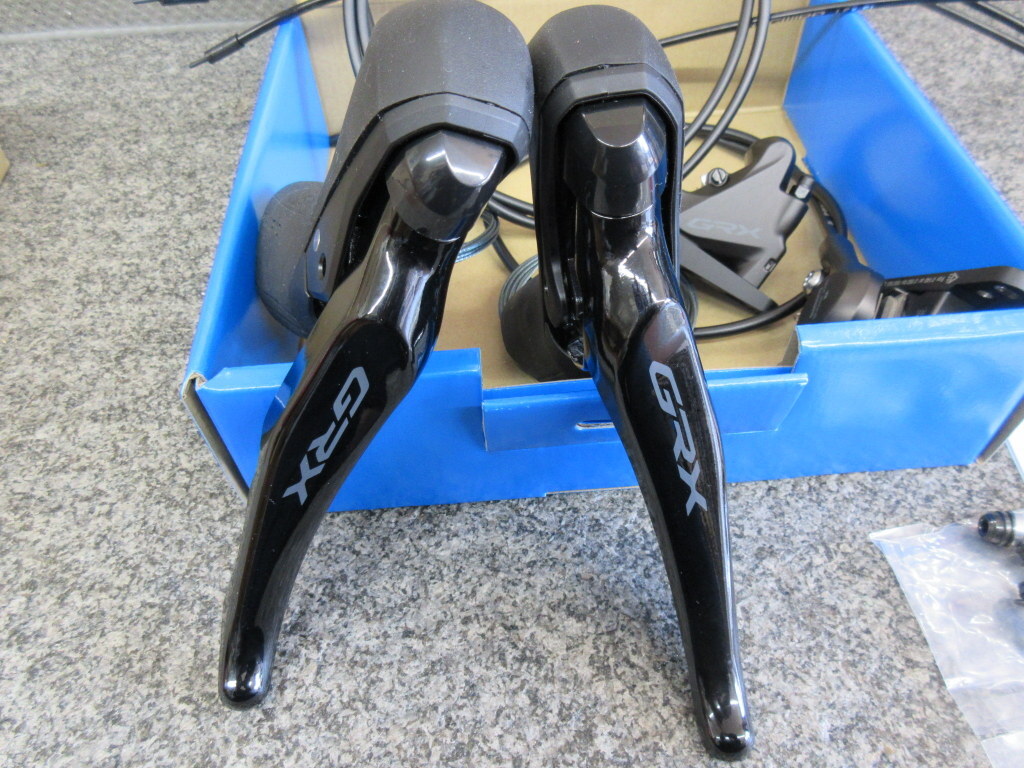 新車取り外し品】 Shimano GRX ST-RX400 油圧式ブレーキ/STI 新車取り外し品】 Shimano GRX ST-RX400 油圧式ブレーキ/STI
