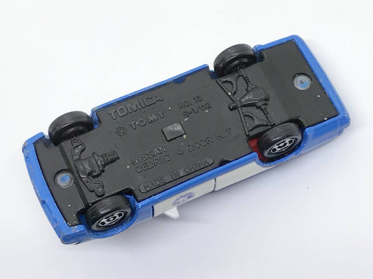 な8★トミカ ミニカー No.107 ニッサン セドリック 4ドアハードトップ JAF ロードサービスカー_画像3