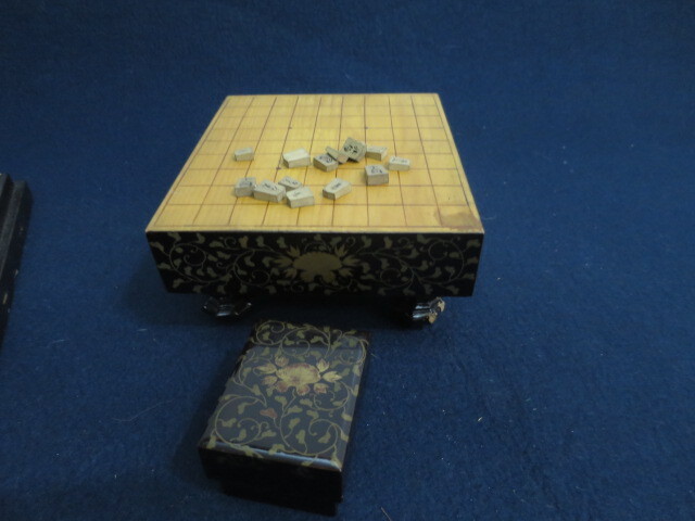 【人形館】「將棋盤K-36」雛人形?雛道具?御三棚　御廚子?黒棚?書棚　小箱たくさん　木制　漆涂.時(shí)代物　.蒔絵〝雛?