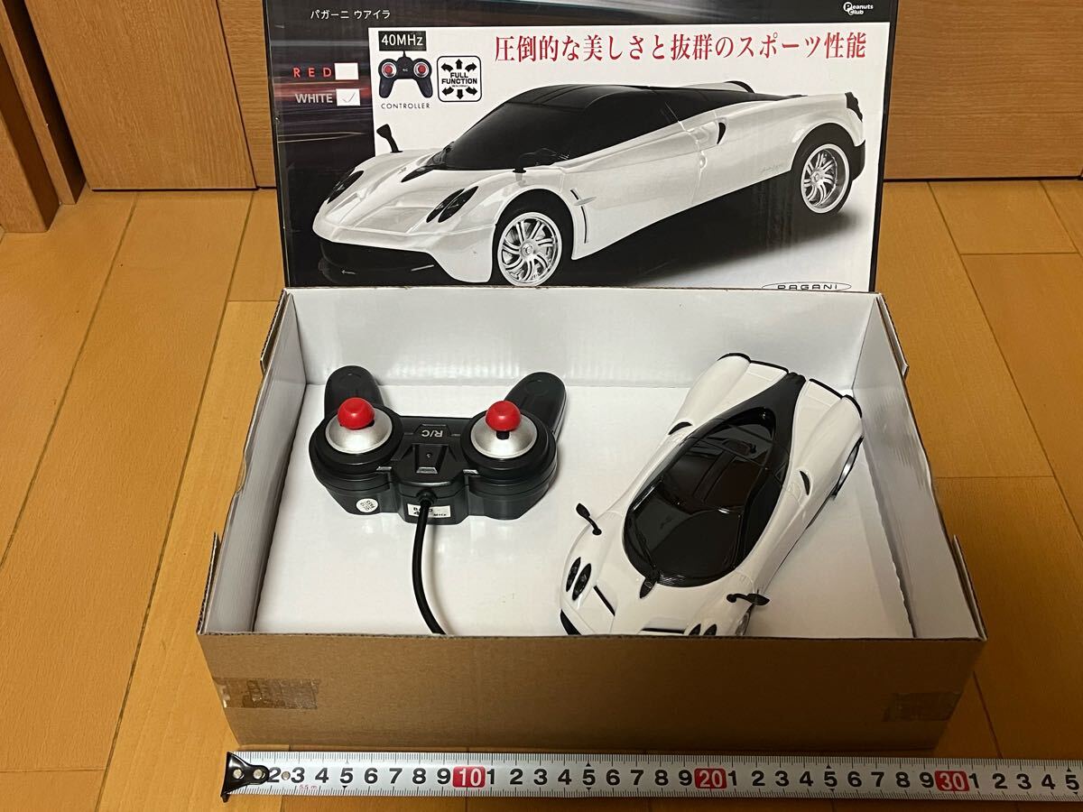 即決 未使用 パガーニ ウアイラ ホワイト ラジコン 正規ライセンス商品