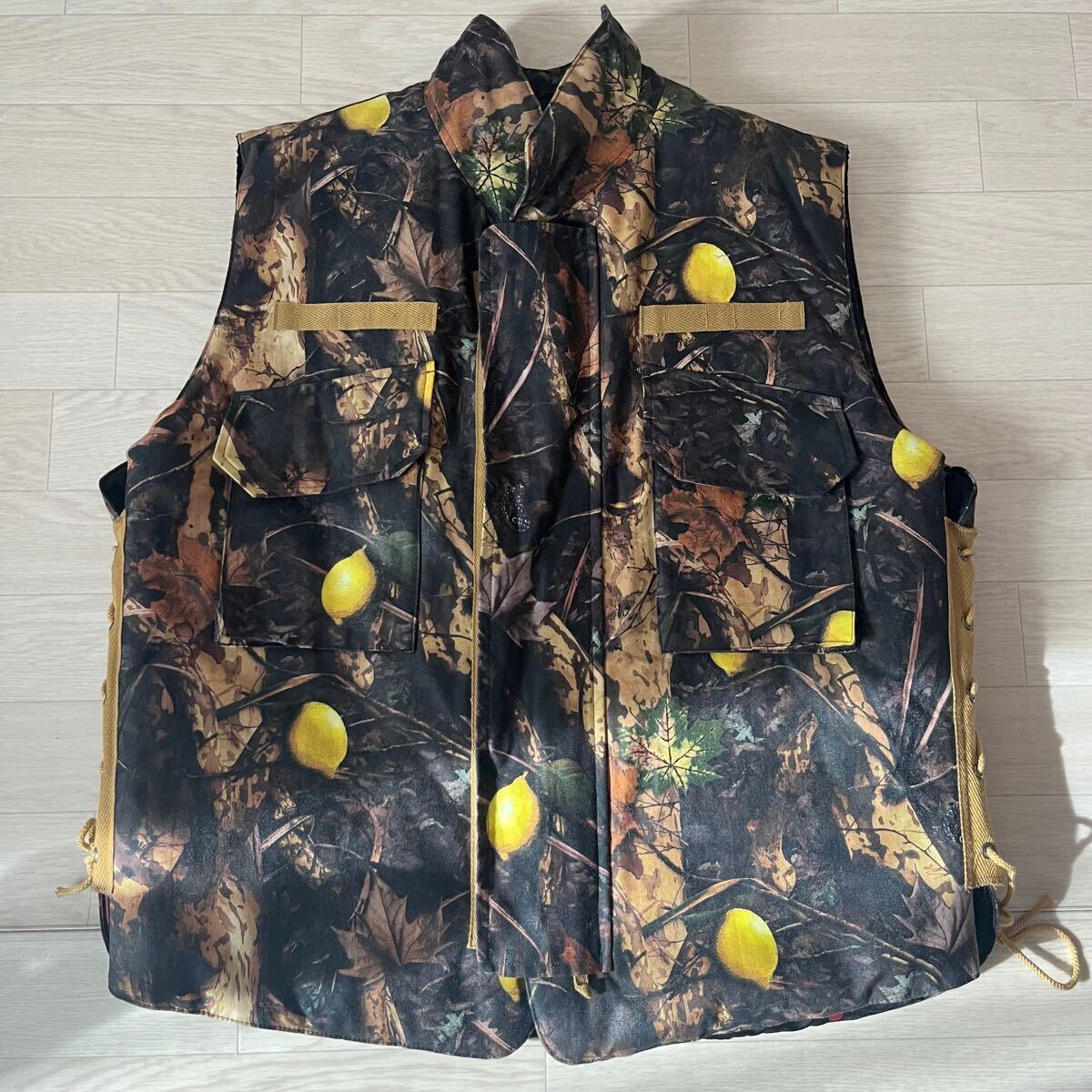 【激レア?美品?XL】 PHENOMENON フェノメノン 総柄 蟲 蛾 落葉 ダウンベスト ジャケット 中綿 総柄 ペイント 転寫プリント 2010AW レモン