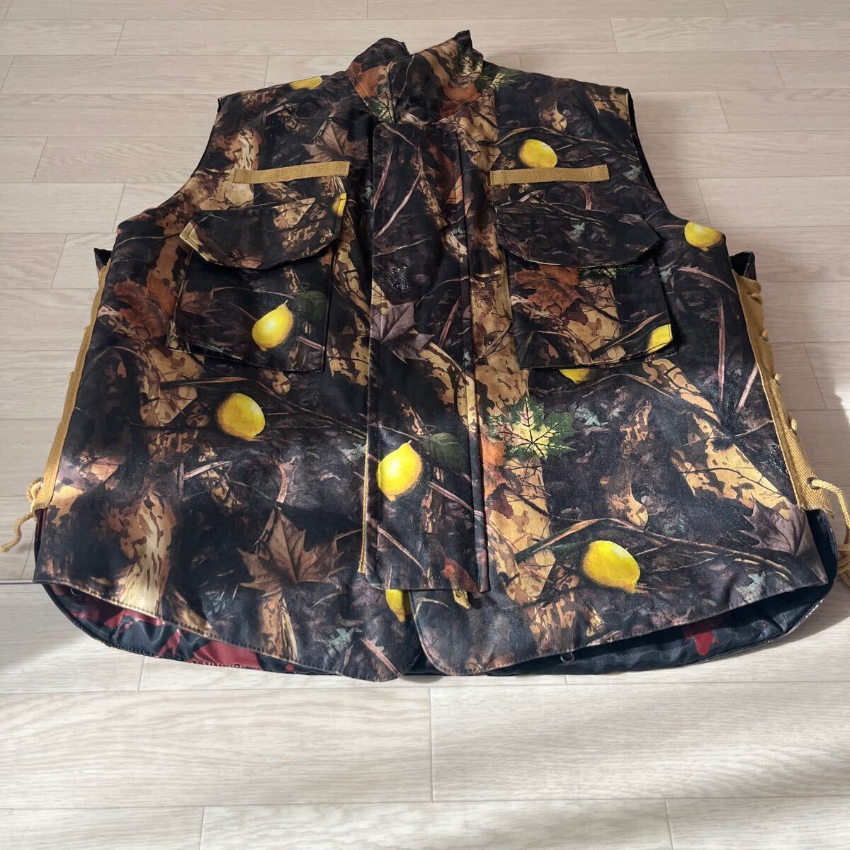 【激レア?美品?XL】 PHENOMENON フェノメノン 総柄 蟲 蛾 落葉 ダウンベスト ジャケット 中綿 総柄 ペイント 転寫プリント 2010AW レモン