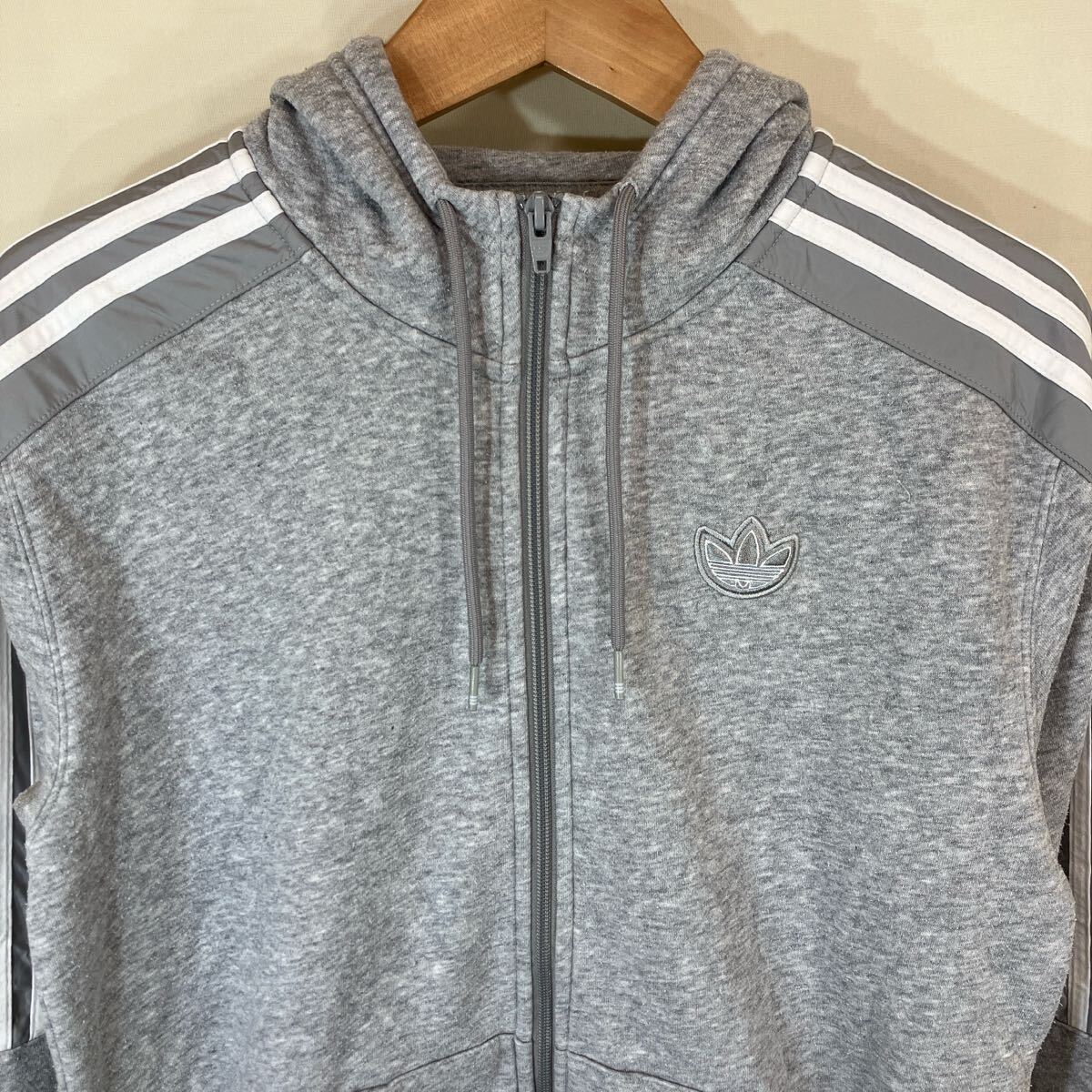 adidas アディダス　men's メンズ　3本ライン　アウトライン　パーカー　オリジナルス　トップス　size:M 