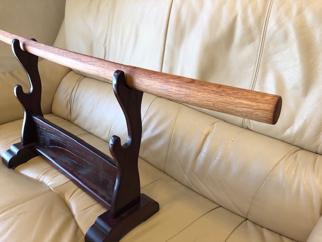 本枇杷 木刀 木剣 全長約101cm 重量約462g 杢目磨き出し 無着色 本枇杷 木刀 木剣 全長約101cm 重量約462g 杢目磨き出し 無着色
