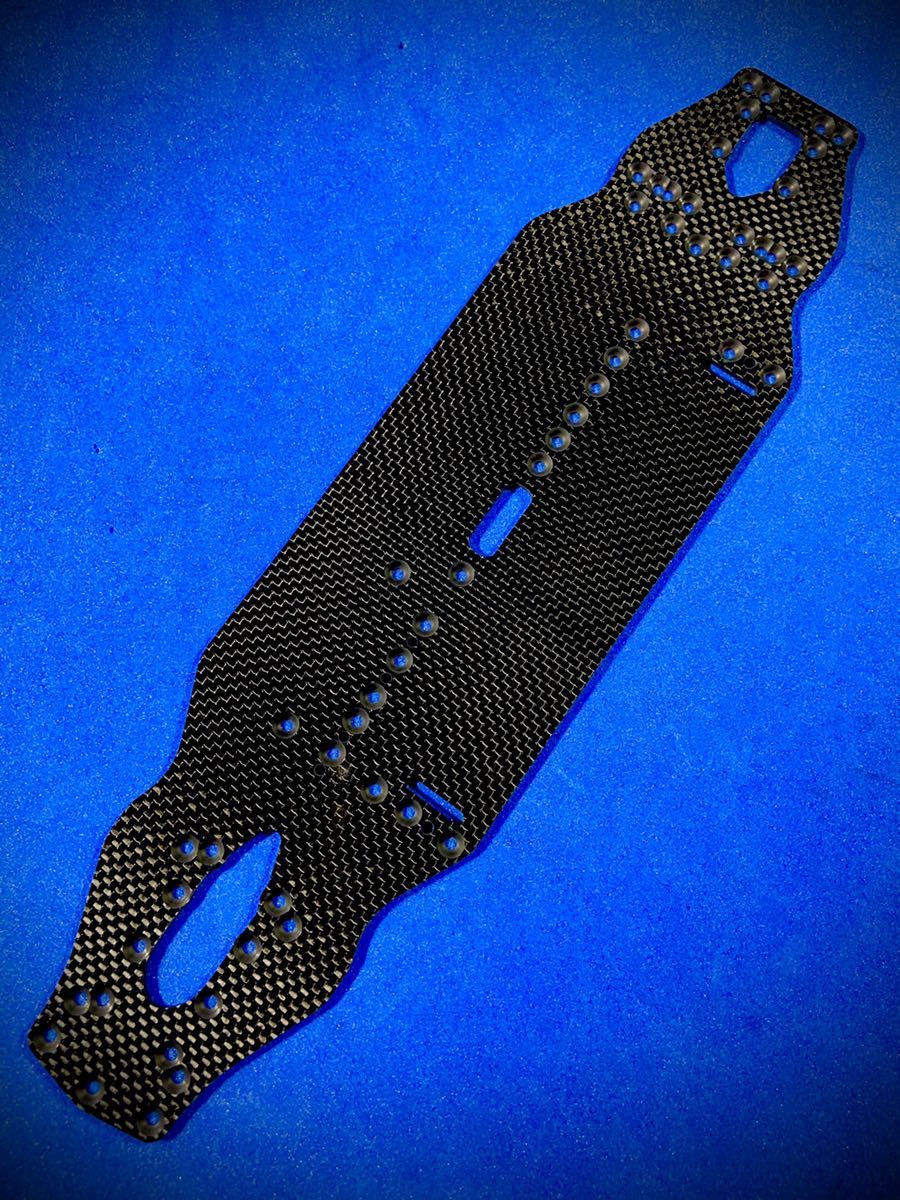 XRAY T4 2020 メインシャーシ 2.2㎜ 艶あり平織カーボン 蕨山 XRAY T4 2020 メインシャーシ 2.2㎜ 艶あり平織カーボン 日本製
