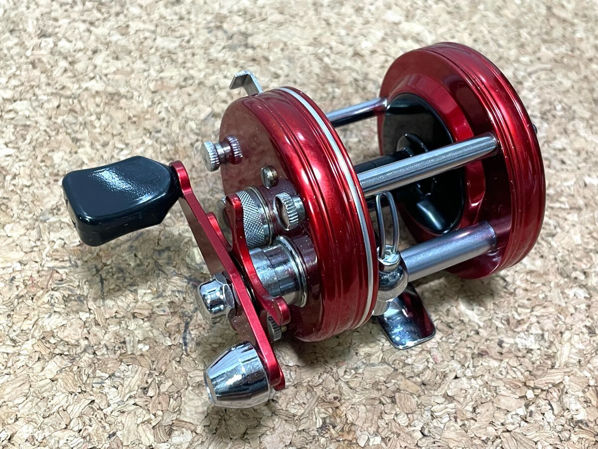 ★即決！稀少 オールド アブ アンバサダー No 5000 SVANGSTA レッド 波型リム Oilナット 美品！ABU ambassadeur NO 805157★
