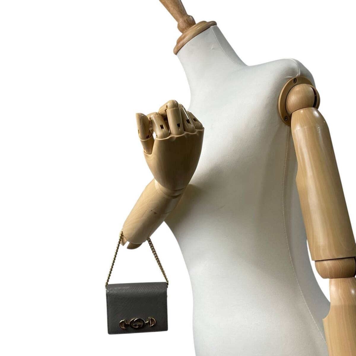 1円 GUCCI グッチ ズゥミ チェーンウォレット 570660 パイソン レザー グレー 二つ折り財(cái)布 ホースビット ヘビ革 M5 財(cái)布 ミニ コンパクト