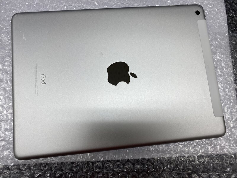 NN704 SIMフリー iPad 第5世代 Wi-Fi+Cellular A1823 シルバー 32GB NN704 SIMフリー iPad 第5世代 Wi-Fi+Cellular A1823 シルバー 32GB