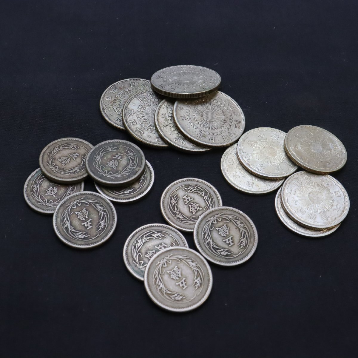 旭日50銭銀貨/稲5銭白銅貨/小型50銭銀貨/計19枚※明細有り 日本 旭日50銭銀貨/稲5銭白銅貨/小型50銭銀貨/計19枚※明細有り 日本