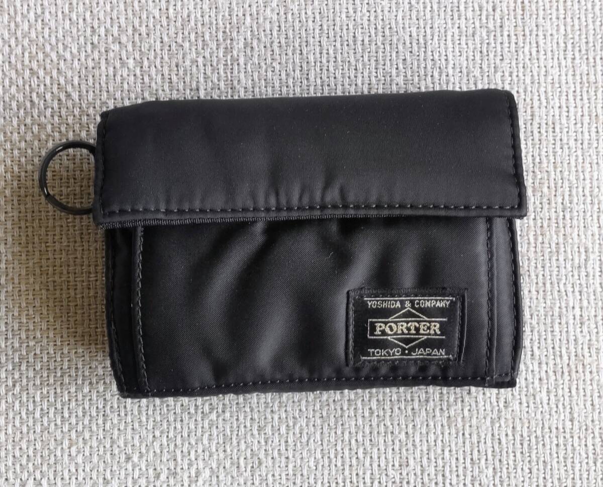 ☆美品☆ PORTER TANKER ポーター 折り財布 BLK 吉田カバン ☆美品☆ PORTER TANKER ポーター 折り財布 BLK 吉田カバン