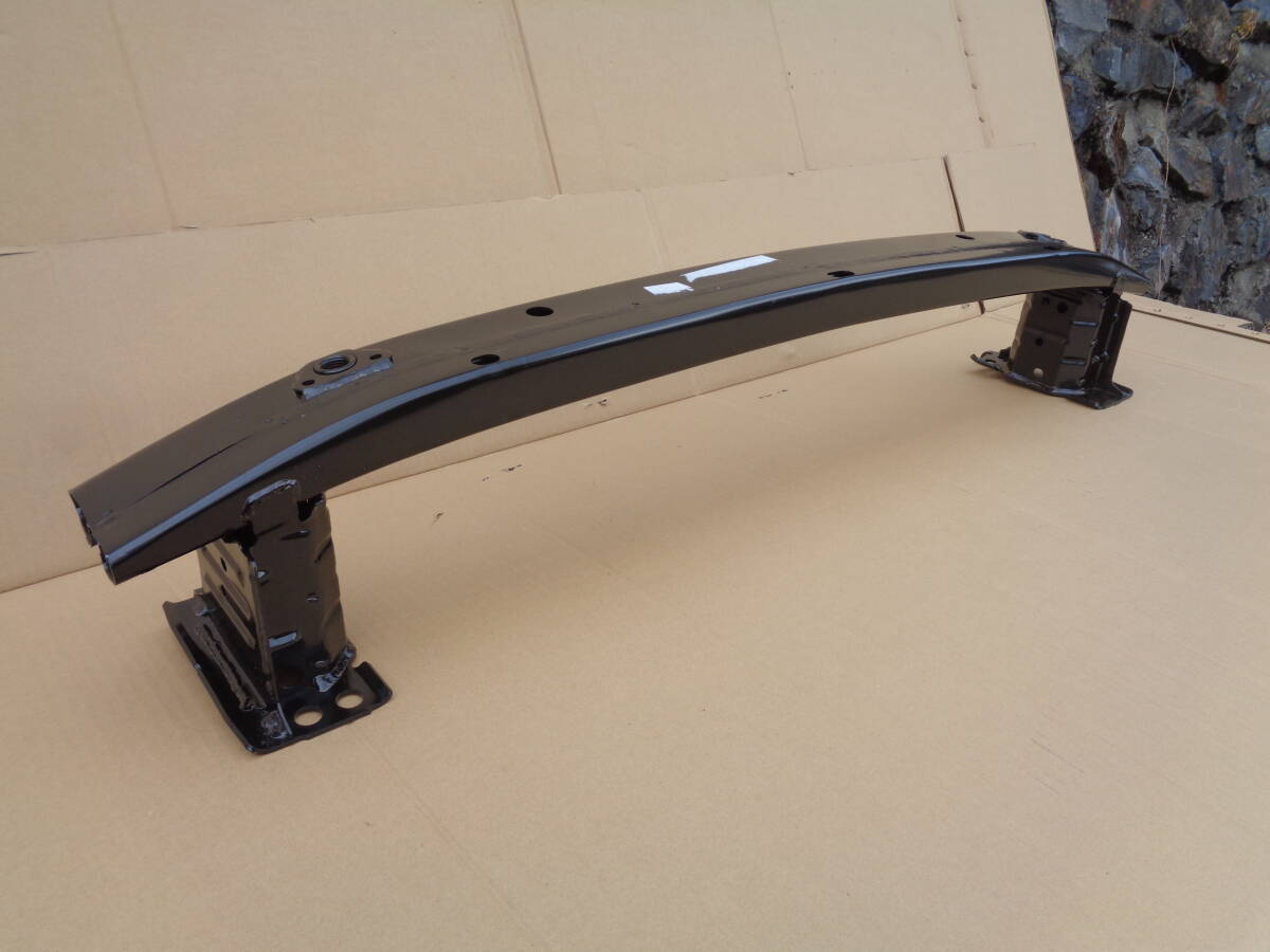 限定送料込み ブレイド AZE156H フロントバンパー ホースメント 未使用 関東甲信越送料無料 52021-12230_画像2