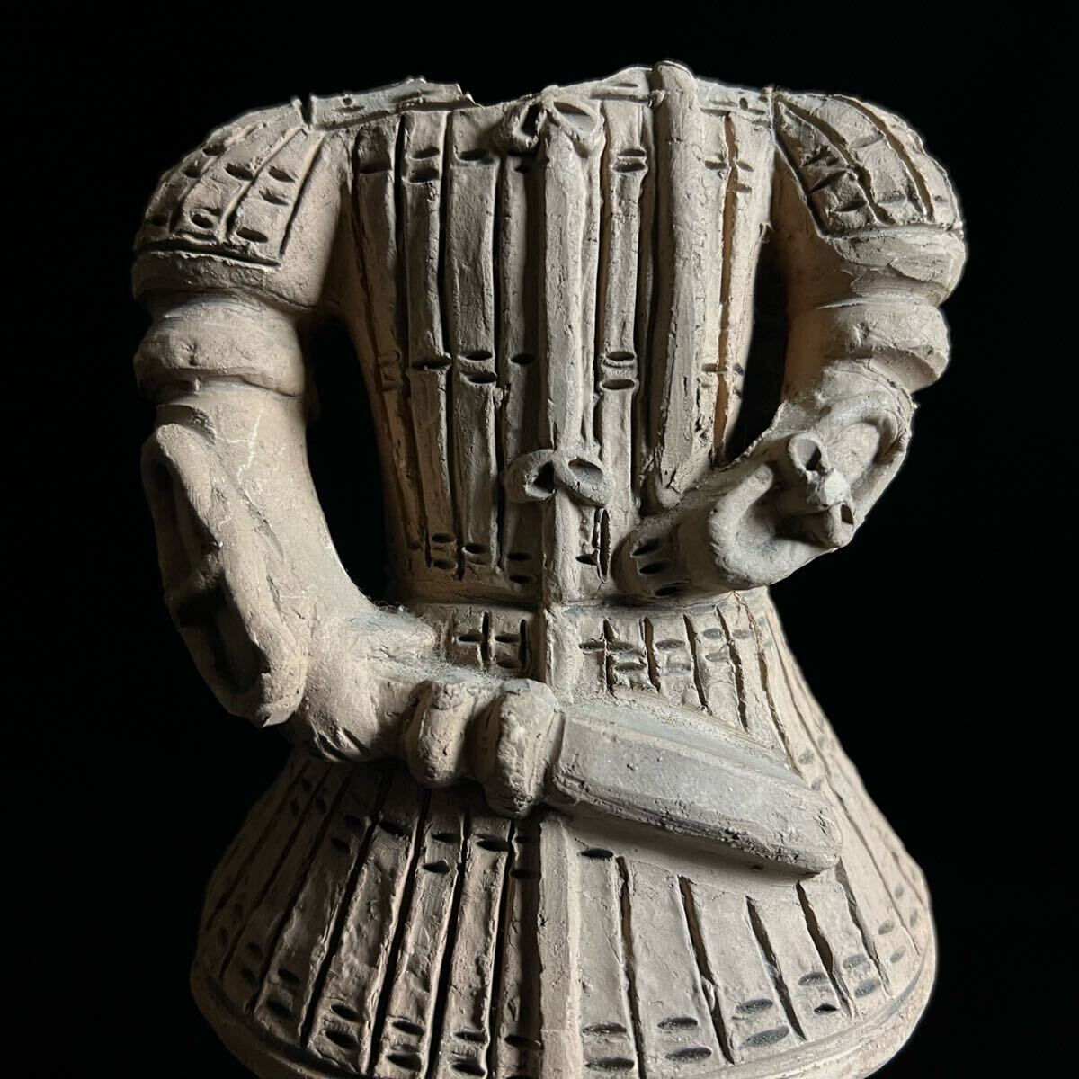 ◇鸛◇ 古墳時代 武人像 30cm 箱付 埴輪 発掘出土品 挂甲武人