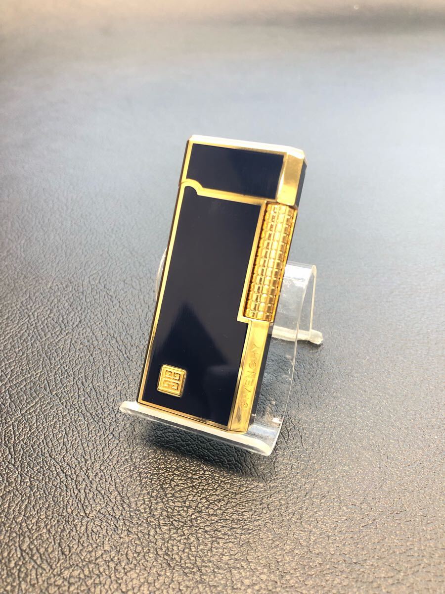 GIVENCHY ジバンシー ガスライター 紺色 ゴールド 喫煙具 箱付き(ジバンシイ)｜売買されたオークション情報、Yahoo!オークション(旧ヤフオク!)  の商品情報をアーカイブ公開 - オークファン（aucfan.com）
