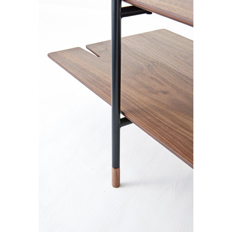 ルカ TVボード 【ブラウン】 天然木化粧繊維板(ウォルナット) ウレタン涂裝 スチール(粉體涂裝)