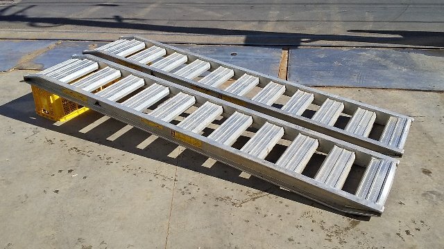 日軽アルミブリッジ PXF40-300-45 (ベロ式) 最大積載重量4TON/組 日軽アルミブリッジ PXF40-300-45 (ベロ式) 最大積載重量4TON/組