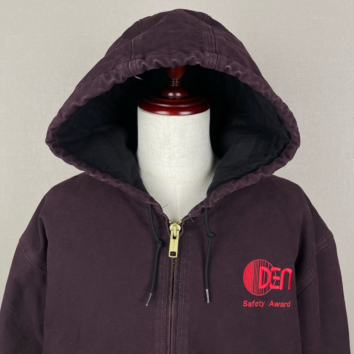 希少カラー carhartt アクティブジャケット J130 DWN パーカー 希少カラー carhartt アクティブジャケット J130 DWN パーカー