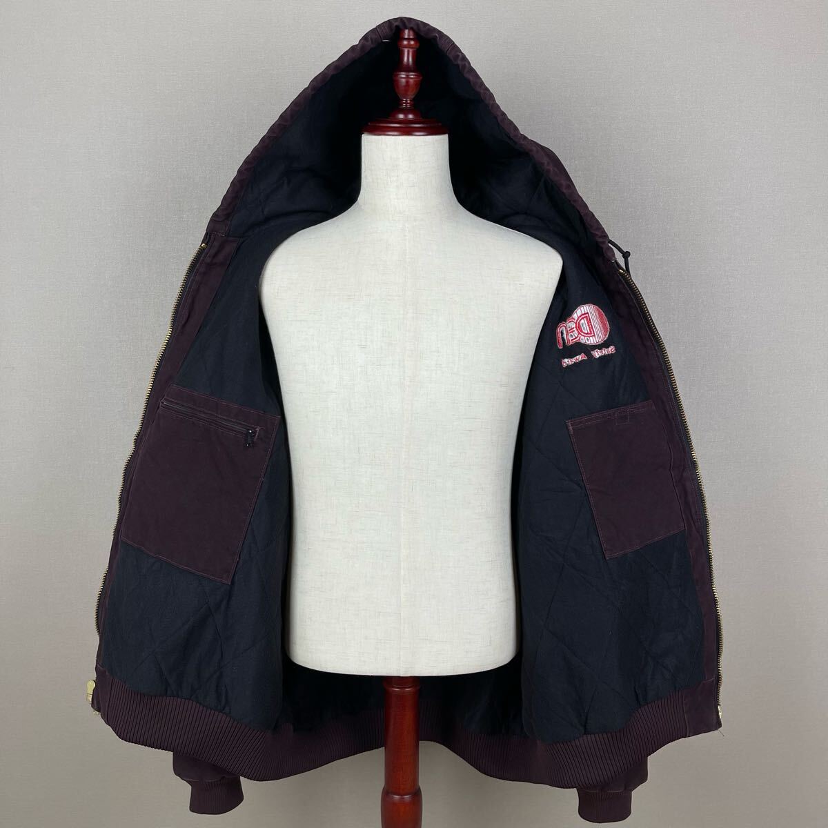 希少カラー carhartt アクティブジャケット J130 DWN パーカー 希少カラー carhartt アクティブジャケット J130 DWN パーカー
